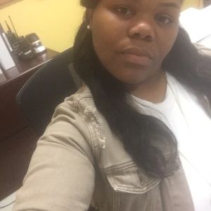 Meet your Posher, Donmonique